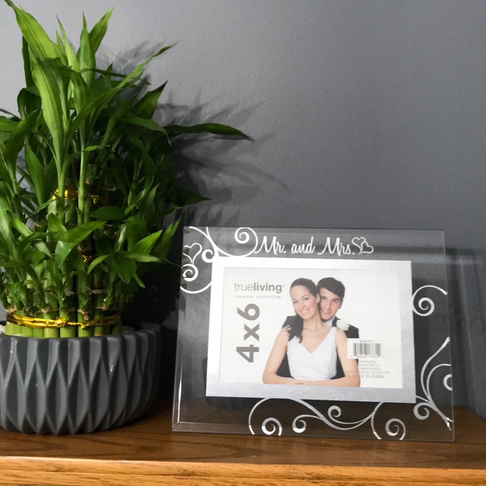 Home Decor Mr & Mrs Photo Frame